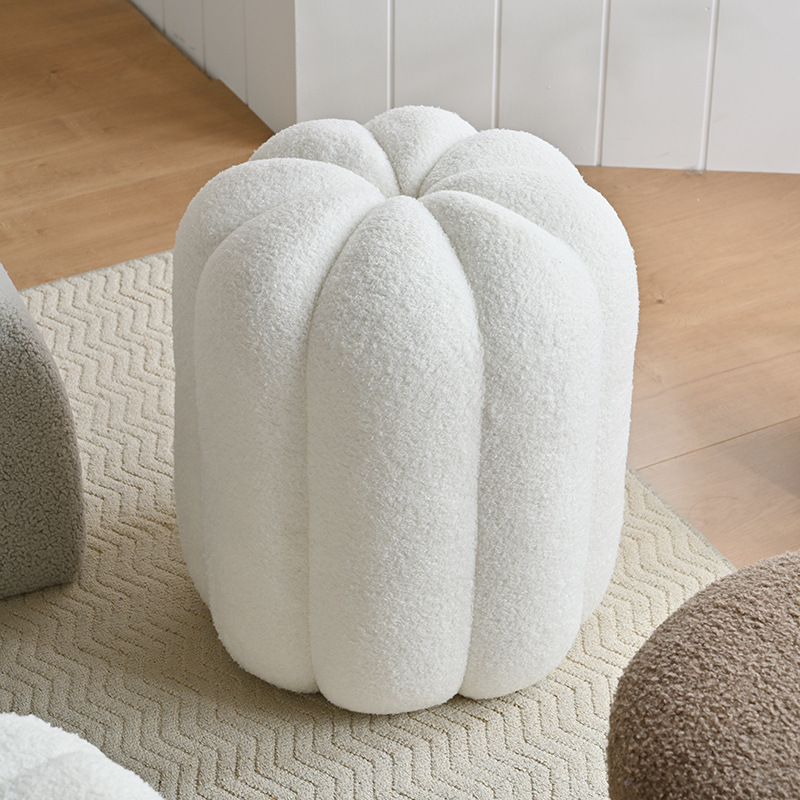 Home Decor Luxury - เก้าอี้สตูลแต่งหน้าทรงฟักทอง หุ้มกำมะหยี่เท็ดดี้ โครงไม้เนื้อแข็ง เก้าอี้สตูลแต่งหน้าสีครีม หรูหรา ทันสมัย