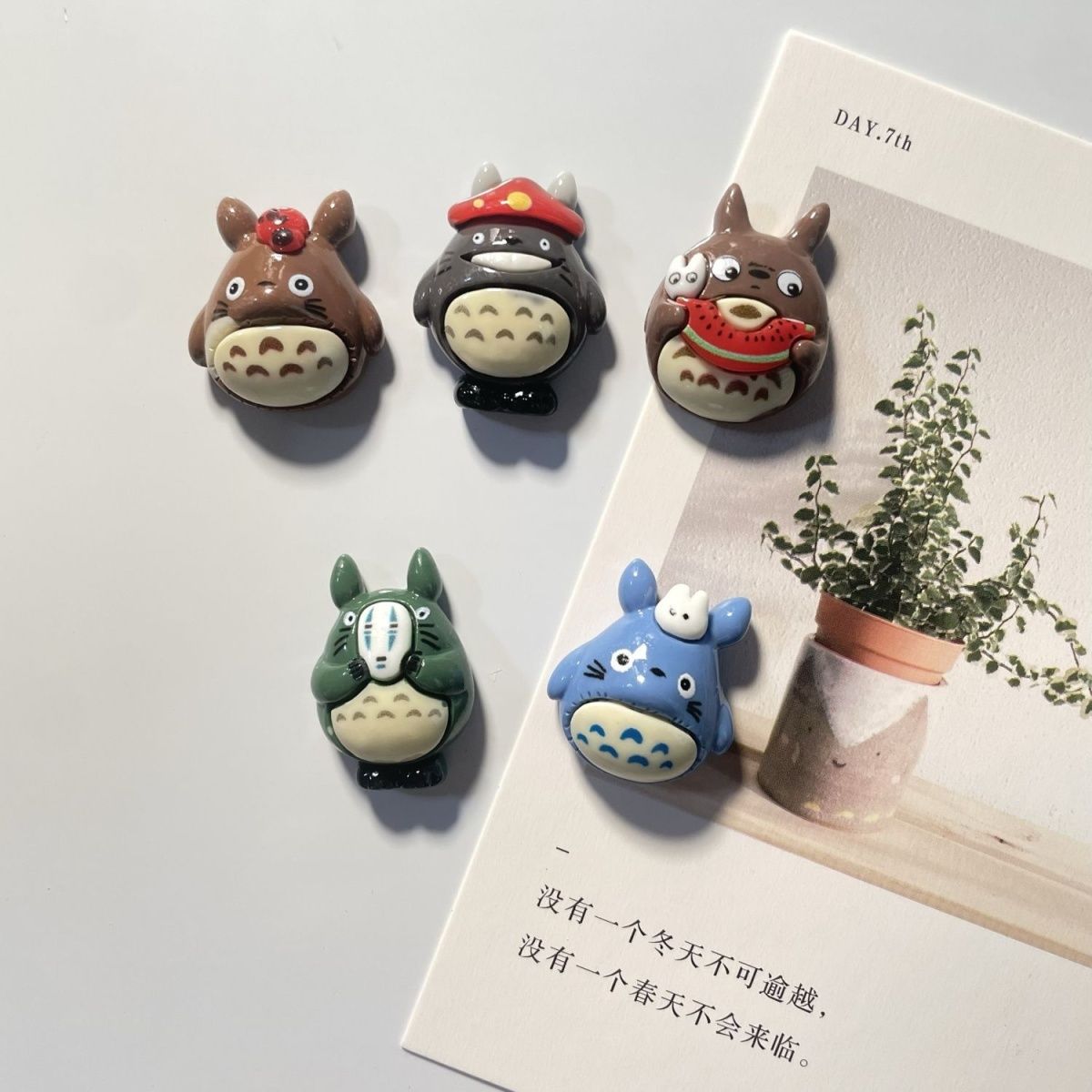 Home Decor Sticker - แม่เหล็กติดตู้เย็นเรซินลายโทโตโร่ ตัวการ์ตูนน่ารัก สติ๊กเกอร์แม่เหล็กตกแต่งตู้เย็น ตกแต่งรูปภาพ ของตกแต่งบ้านและห้องครัว สร้างสรรค์