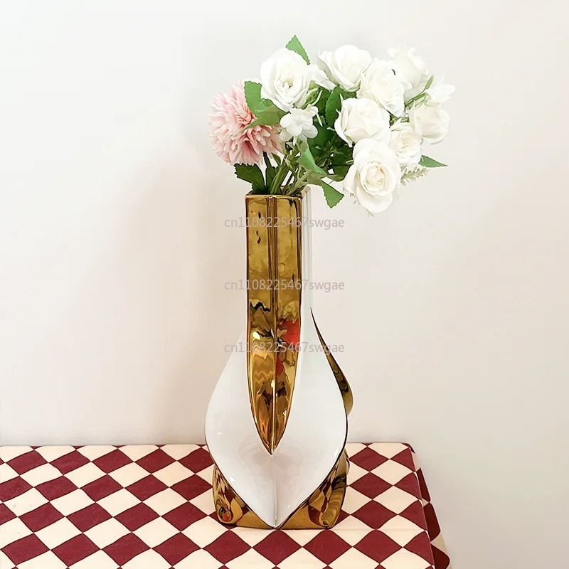 การตกแต่งห้องนั่งเล่น แจกันดอก - Home Decor Luxury บทวิจารณ์และราคา